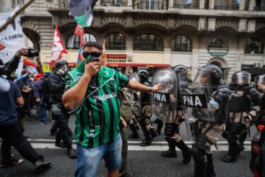 Slika od Neredi u Buenos Airesu zbog Mileijeve reforme proračuna
