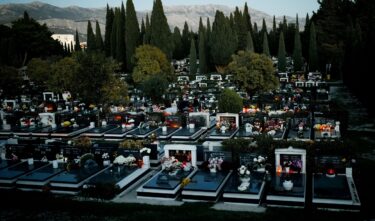 Slika od Pokojnike nema tko ispratiti, dalmatinsko groblje u rasulu: ‘Ma 30 radnika mi je na bolovanju’