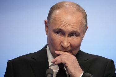 Slika od Putinov novi najbolji prijatelj brutalno je presudio svom ujaku, a pamti se veliki strah u očima