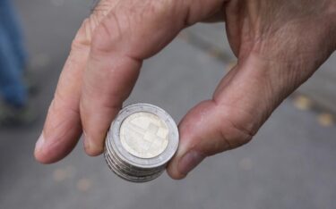 Slika od Savjet poznatog voditelja: Pažljivije pogledajte u dlanove kad vam vraćaju kovanice, možda nisu euri