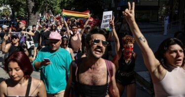 Slika od U Istanbulu održana zabranjena Povorka ponosa, policija uhitila najmanje 15 ljudi