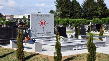 Slika od U Slavonskom Brodu sagradili i posvetili grobnicu za nerođene: ‘Tu neće nikome pisati imena’