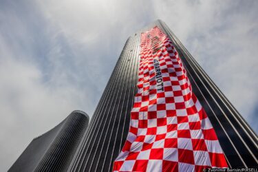 Slika od Veličanstven prizor s najvišeg hrvatskog nebodera, zastava duga preko 100 metara