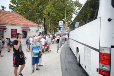 Slika od Vlahušić ima jednostavna rješenja: Prometne gužve nestaju kada se ugrade semafori i rampa u Zagrebačkoj ulici, a ne na Pilama!