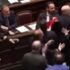Slika od Zastupnika izveli u kolicima: Tuča u talijanskom parlamentu zbog zakona o autonomiji regija