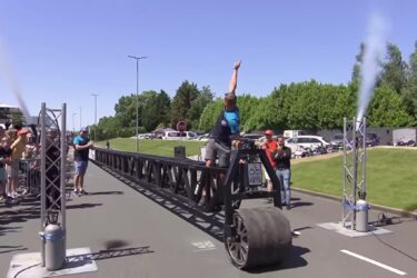 Slika od Bicikl duži od olimpijskog bazena ušao u Guinnessovu knjigu rekorda