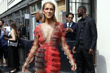 Slika od Celine Dion otvara Olimpijadu u Parizu: šuška se da sprema spektakl s ovom velikom zvijezdom, viđene su u istom hotelu