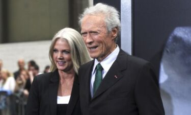 Slika od Clint Eastwood shrvan zbog gubitka dugogodišnje partnerice