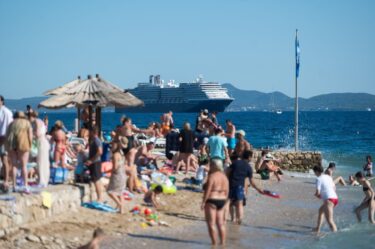 Slika od Današnji dan mnogi su iskoristili za kupanje na gradskoj plaži Kolovare, svoje mjesto za sunčanje zauzele su i brojne ljepotice