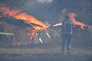 Slika od Donosimo fotografije s požarišta u zaleđu Zadra, na terenu je bio angažiran maksimalan broj vatrogasnih snaga