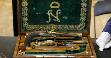 Slika od Dva bogato ukrašena Napoleonova pištolja bit će ponuđena na aukciji u Francuskoj