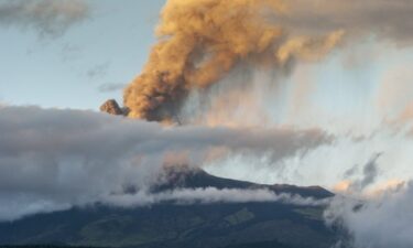 Slika od Erumpirali i Etna i Stromboli: Izdano crveno upozorenje, zatvoren aerodrom