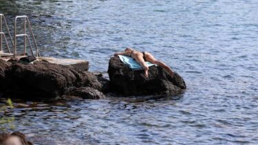 Slika od FOTO Vruće u Opatiji: Građani spas potražili na plaži Slatina