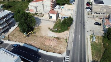 Slika od Gradi se nogostup između ulice Uz Jadransku cestu i ulice Na moru