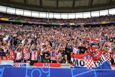 Slika od Hrvatska još jednom drastično kažnjena zbog ponašanja navijača na Euru