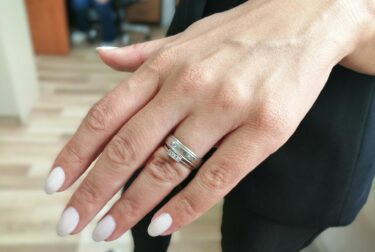 Slika od Igor je stalno govorio ‘naći ću ga’: izgubljeni vjenčani prsten u šumskom požaru nakon godinu dana čudesno pronađen