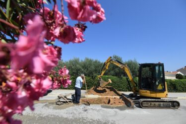 Slika od Izgradili puste bazene, nabili kuću do kuće, apartman na apartman, a danas proklinju do neba: ‘Deset dana je nema…!‘