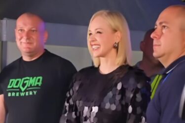 Slika od Jelena Rozga otkrila što radi prije nastupa, fanovi primijetili da ima tremu: ‘Ovo je dokaz’