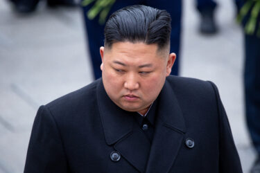 Slika od Kim Jong-un samo treba reći zapovijed: Sjeverna Koreja prijeti da će uništiti SAD i Južnu Koreju