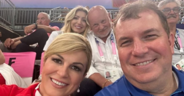 Slika od Kolinda s Jakovom pratila utakmicu Barakuda u Parizu, podijelila fotke na Instagramu