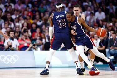 Slika od Košarkaši SAD-a razbili Srbiju na OI u Parizu: Durant i LeBron očitali lekciju Jokiću i društvu