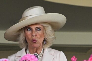 Slika od Kraljica Camilla slavi rođendan: S Charlesom je bila u vezi još za vrijeme prvog braka