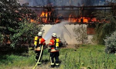 Slika od Kratkotrajno nevrijeme u Dalmaciji izazvalo požar u Makarskoj