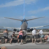 Slika od Lude snimke s avionske piste. Pogledajte što turisti rade samo da bi napravili dobru fotografiju…