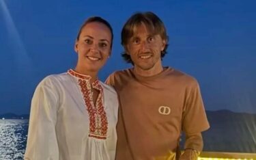 Slika od Luka Modrić na Instagramu čestitao rođendan svojoj supruzi Vanji, objavili su zajedničku fotku iz Petrčana