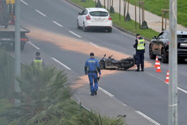 Slika od Mađarski par pao s motocikla na kolnik u Ninu, 24-godišnjakinji pružena liječnička pomoć u Općoj bolnici gdje su joj utvrđene teške tjelesne ozljede