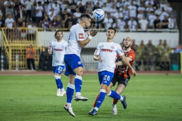 Slika od Navijači Hajduka nezadovoljni nakon pobjede: ‘Malo gore nego lani, a to nije lako! Bit ćemo opet treći…’