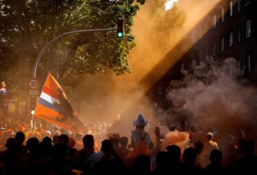 Slika od Nizozemci napali Engleze na ulicama Dortmunda: Njemački specijalci utrčali u opći kaos