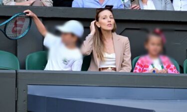 Slika od Noletova najveća podrška s tribina: Jelena je na Wimbledon ovoga puta povela Taru i Stefana