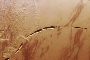 Slika od Nove snimke s Marsa otkrile ogromnu formaciju na površini: ‘Ovo je bez presedana’