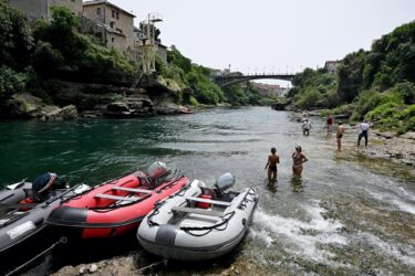 Slika od Pakao u Mostaru, šesti dan zaredom temperature iznad 40 stupnjeva, uključen crveni meteoalarm, upozorenja građanima…