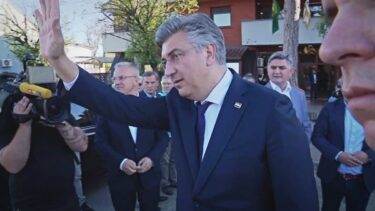 Slika od Plenković bio u Bošnjacima i obećao maksimalno brzu obnovu