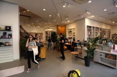 Slika od Pogledajte video: U petak u Rijeci otvara se najveća knjižara u Hrvatskoj, kamere zavirile u novouređeni prostor