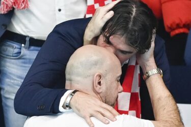 Slika od Politička drama, zategnuti odnosi uoči prve utakmice Hrvatske: Čuvar logora ‘isprovocirao’ i Plenkovića