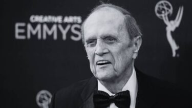 Slika od Preminuo je Bob Newhart (94)! Stand-up komičar imao je hit serije 70-ih i 80-ih godina…