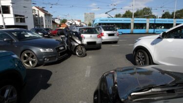 Slika od Prometni kolaps usred Zagreba! Na jednom od najprometnijih križanja ne rade semafori: ‘Nastao je kaos’