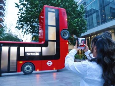 Slika od Samsung savinuo londonski autobus!