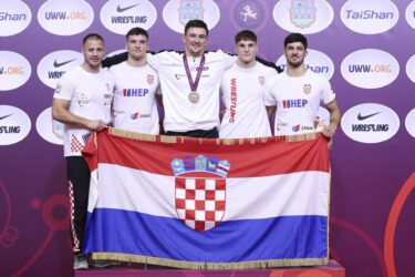 Slika od Sin predsjednika Milanovića bavi se zahtjevnim sportom, izrastao je u 193 centimetara visokog mladića od 100 kilograma