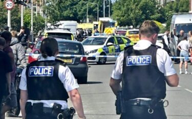 Slika od Strava u Engleskoj: Najmanje osam ljudi izbodeno, napadač s nožem uhićen