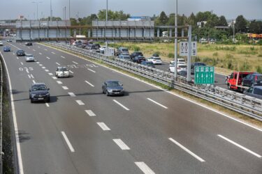 Slika od Švicarac divljao autocestom: U blizini Pirovca proletio brzinom od 251 km/h!