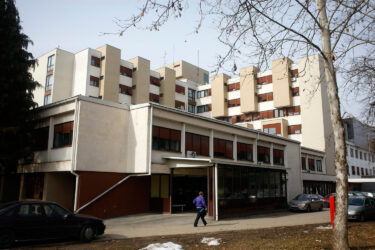 Slika od U hrvatsku bolnicu primljen životno ugrožen pacijent s opasnom zarazom: ‘Bio je na izvoru’