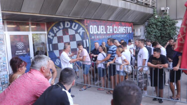 Slika od Uprava Hajduka uvažila brojne upite navijača: Gužve pred Poljudom u ponedjeljak