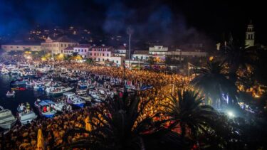 Slika od Vela Luka bila je na jedan dan centar Hrvatske: Tisuće ljudi su odali počast velikom Oliveru…