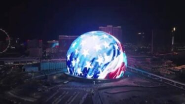 Slika od VIDEO Američka zastava i pravi show: ‘Magična’ sfera obasjala je Las Vegas za veliki praznik…