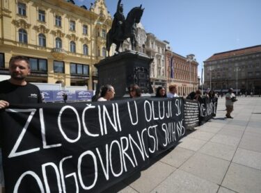 Slika od ‘Antiratna akcija’ na Trgu: Provokacija ekstremno lijevih udruga uoči ‘Oluje’