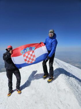 Slika od Anton Dobra nakon Ararata sprema novu planinarsku avanturu, penje se na Kilimanjaro, najviši vrh Afrike